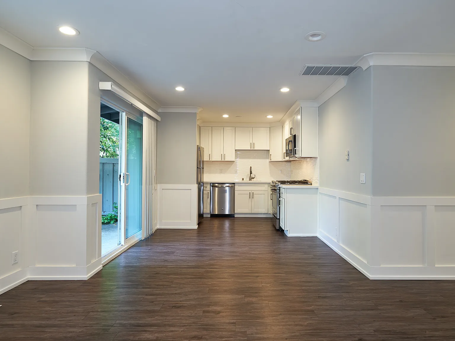 Allure Apartments — Photo 2