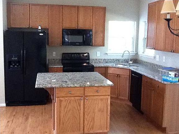 4th image of 2706 Wild Dogwood Way