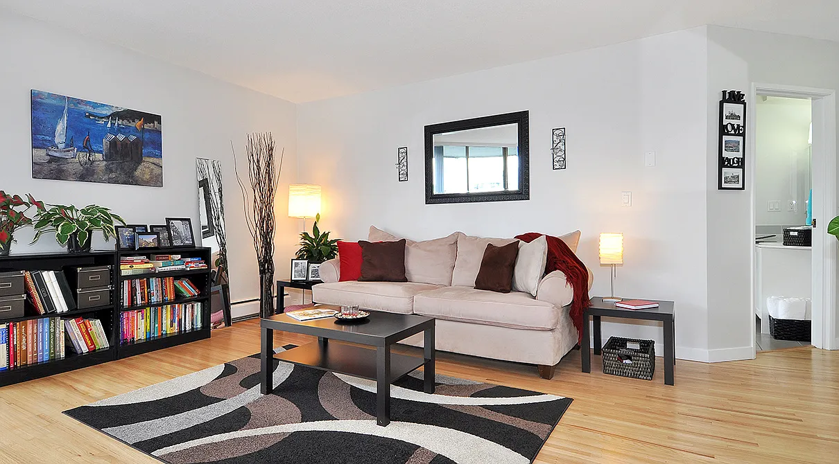 Emerald Terrace — Photo 3