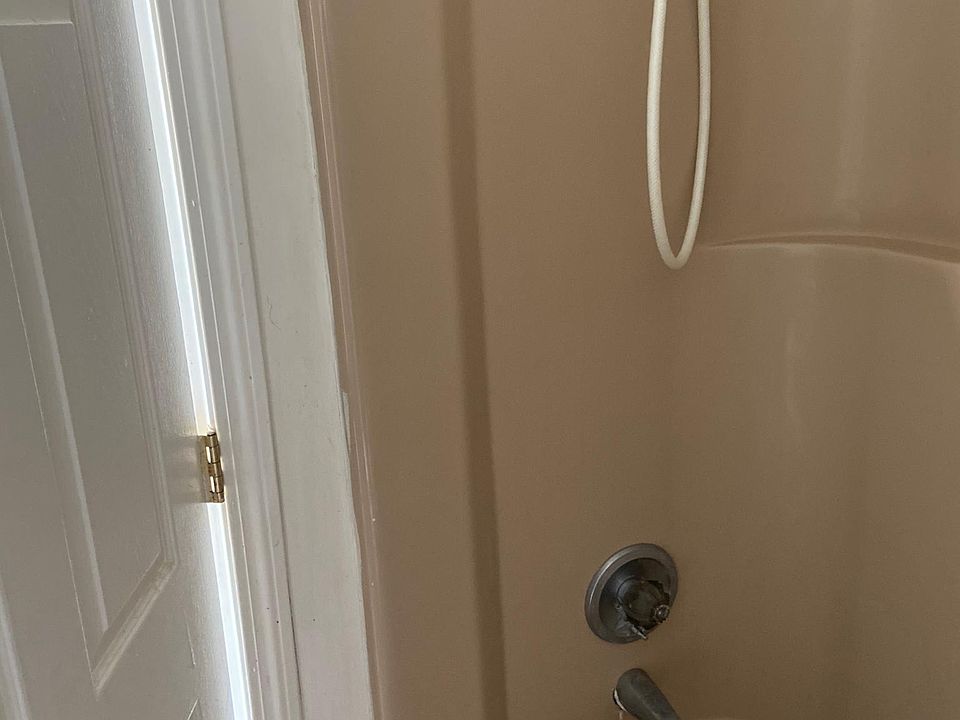 2nd image of 220 Derry Rd #25