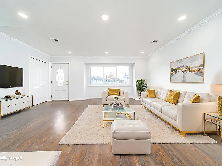 8 Spector Ln — Photo 4