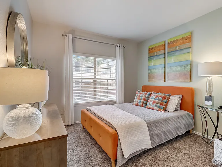 Riverbend Apartments — Photo 12