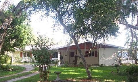 2nd image of 1920 W Dinner Lake Dr