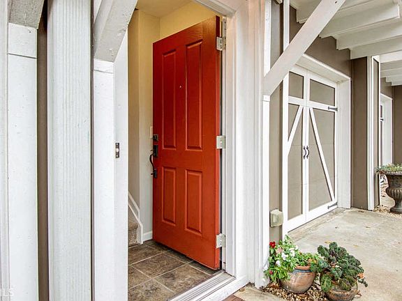 5th image of 380 Grant Cir #105
