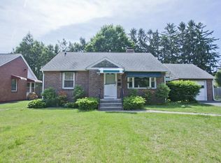 612 Pleasant St, Holyoke, MA 01040