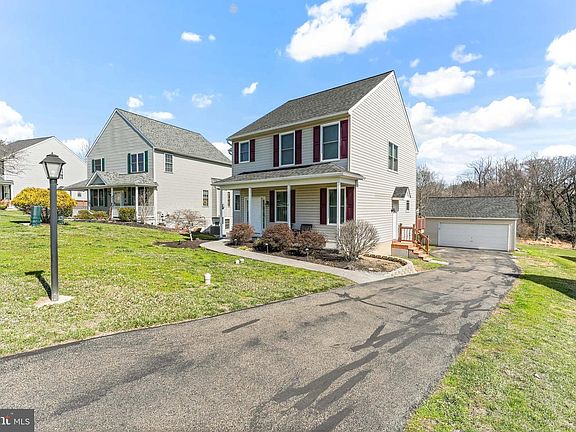 2nd image of 220 Beaumont Dr
