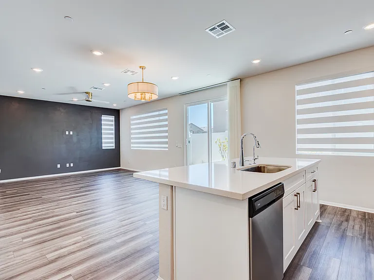 36469 Shine Dr — Photo 8