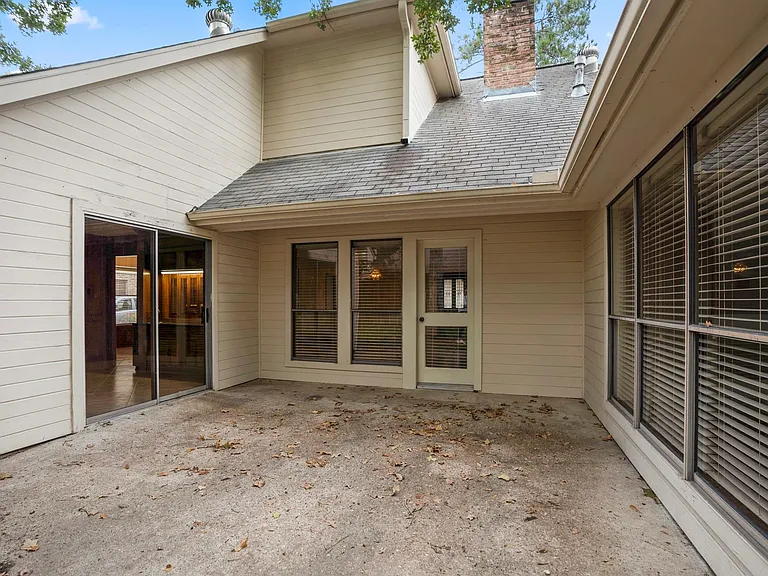 38 Devonshire Dr — Photo 44
