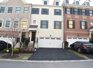 54 Parkview Cir, Wayne, PA 19087