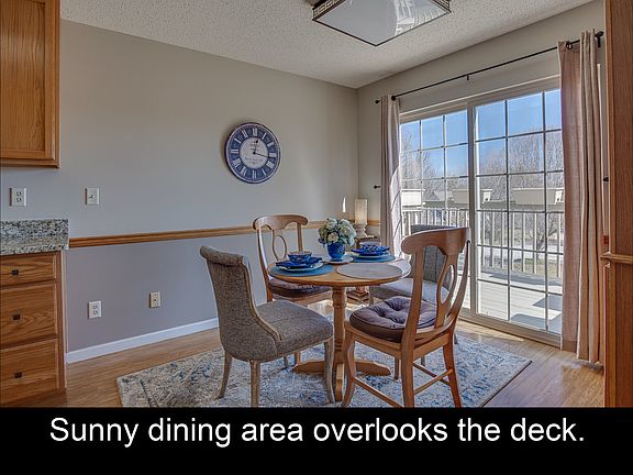 4th image of 715 W Glen Arbor Way