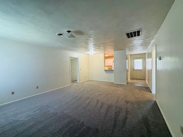 1407 Toms Creek Rd #14 — Photo 14