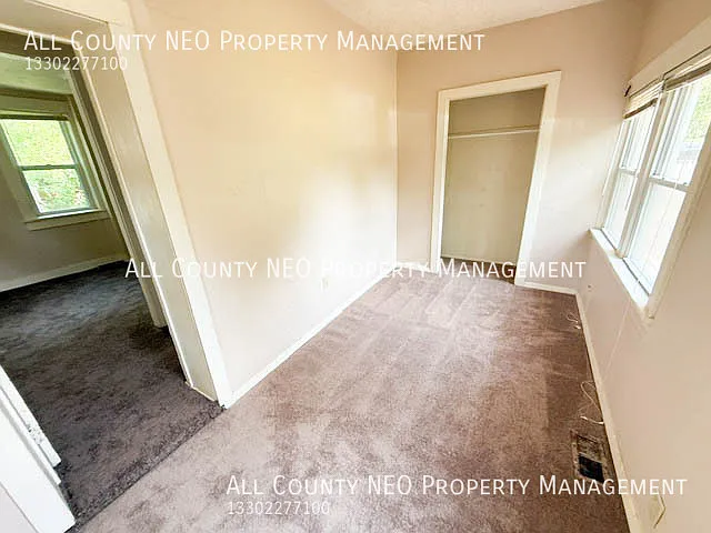1234 Winton Ave — Photo 9