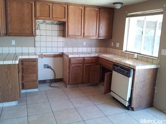 3rd image of 4525 Zinfandel Ave