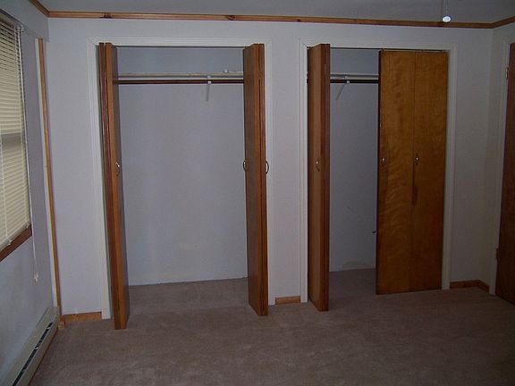 Dual Closets MBR