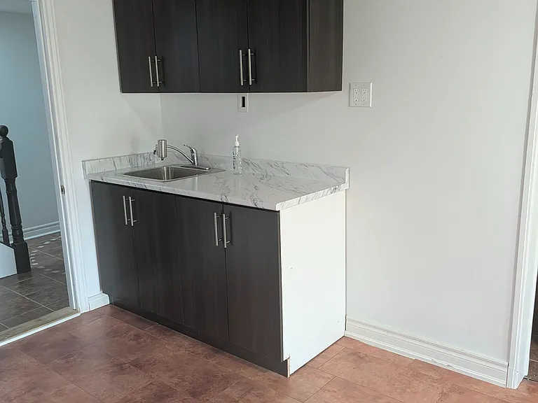 103 River Rd #BASEMENT — Photo 10
