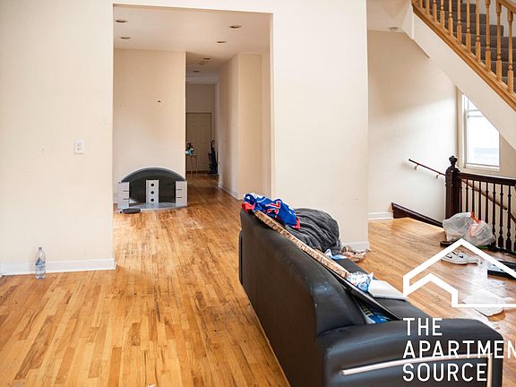2nd image of 3417 N Janssen Ave APT 2FR