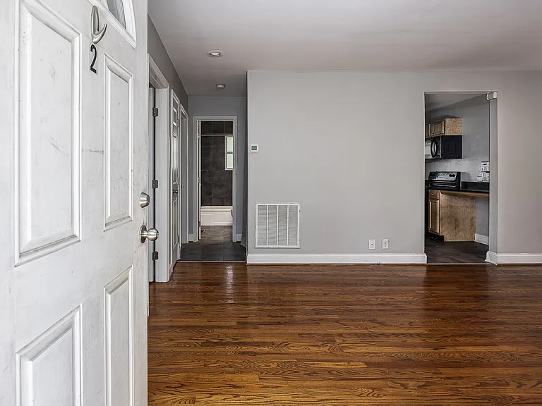 1412 Edgehill Ave #2 — Photo 5