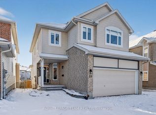 59 Polo Ln, Ottawa, ON K2M 2Y4