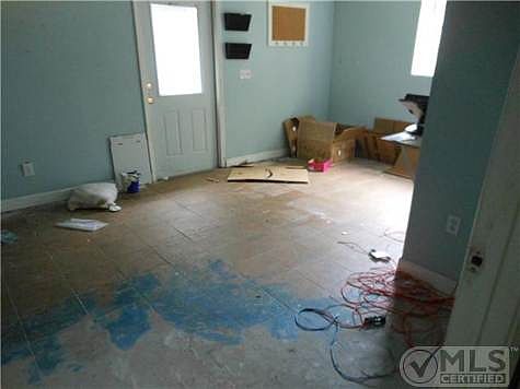 5th image of 3080 Emerald Ln