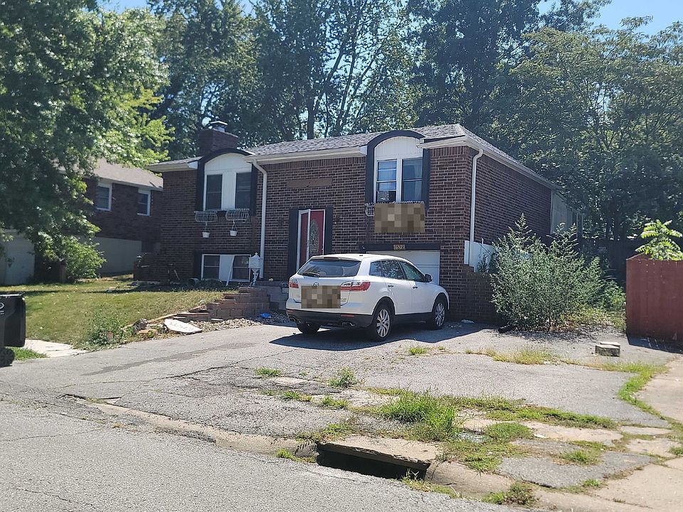 1st image of 16527 E 35th Ter S