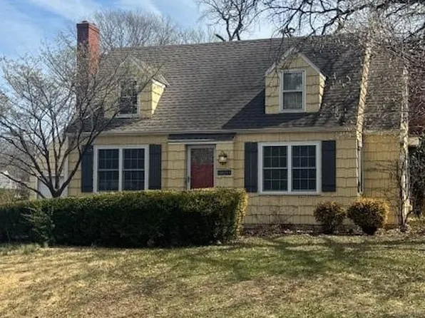 5831 Woodward St, Overland Park, KS 66202