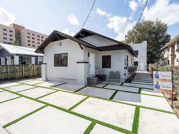 2nd image of 418 NW 9th Ave #4