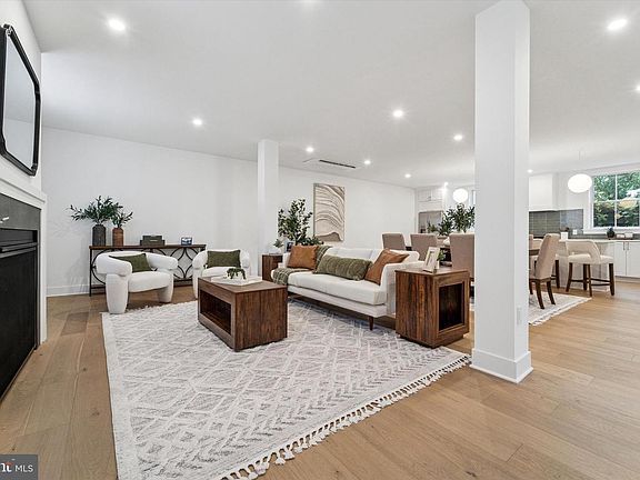 2nd image of 25 N Ridge Ave Unit B