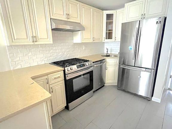 3rd image of 35-52 29th St #1