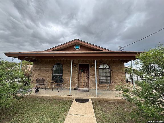 4th image of 106 Los Sauces St