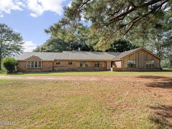 737 Hickory Grove Rd, Sumrall, MS 39482