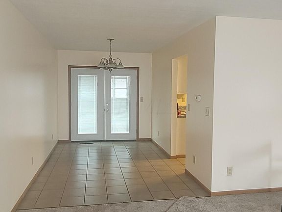 5th image of 1318 Montego Dr