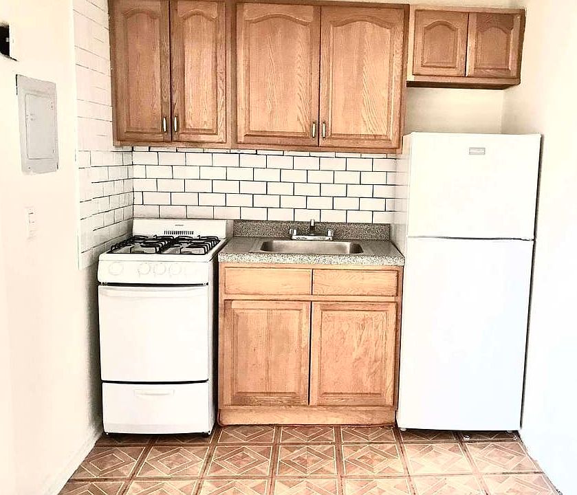 2nd image of 2275 Cruger Ave APT 3E
