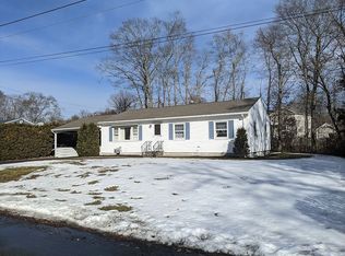 9 Lovat Ln, Westerly, RI 02891