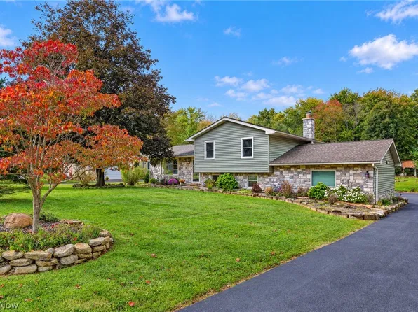 1323 Westview Dr, Salem, OH 44460