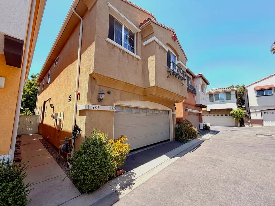 11367 Relax Ln