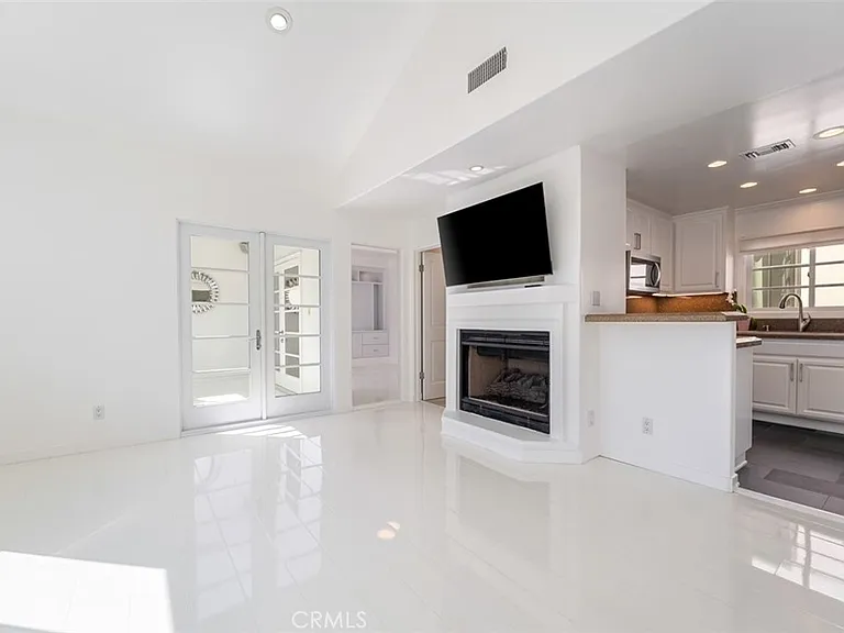 2830 2nd Ave — Photo 9