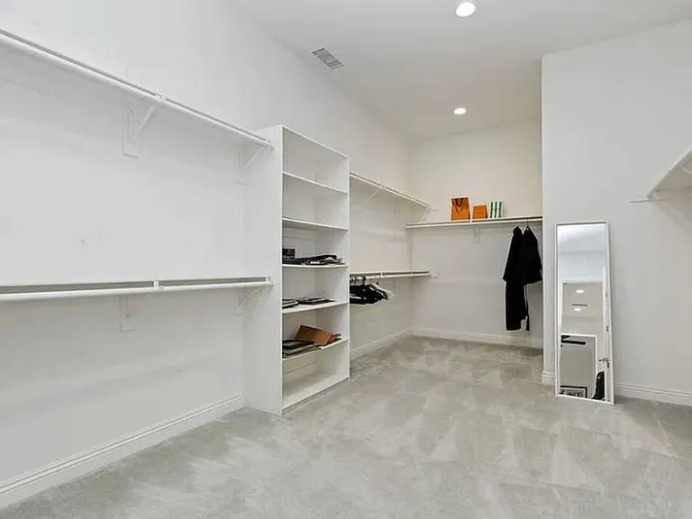 50888 Cereza — Photo 11