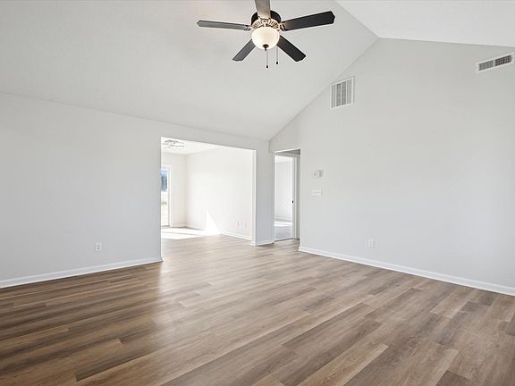 4th image of 18272 Barrington Dr