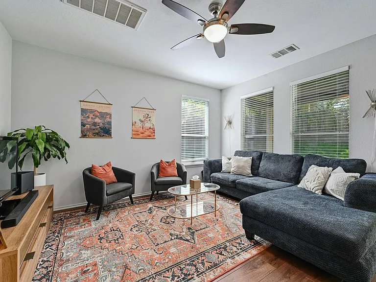 2213 Hazen Ln — Photo 11