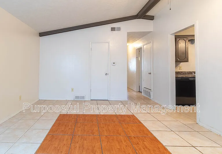 1324 SW 61st Ter — Photo 6