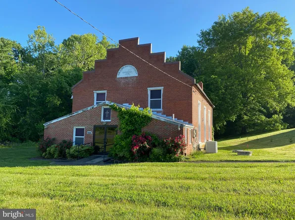 2007 Goldmine Rd, Louisa, VA 23093