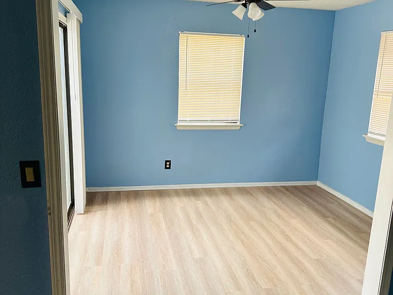 12312 SW 14th St — Photo 13