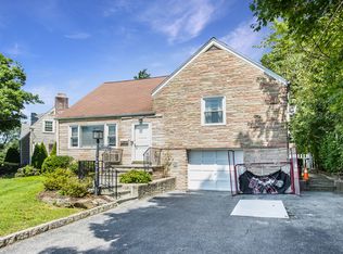 24 Calton Rd, New Rochelle, NY 10804