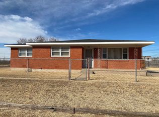808 W Wisconsin St, Fritch, TX 79036