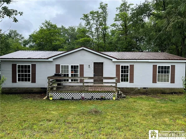9429 New Albion Rd, Cattaraugus, NY 14719