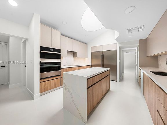 3rd image of 7540 Los Pinos Blvd