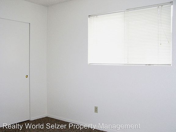 5th image of 335 Leslie St APT 7