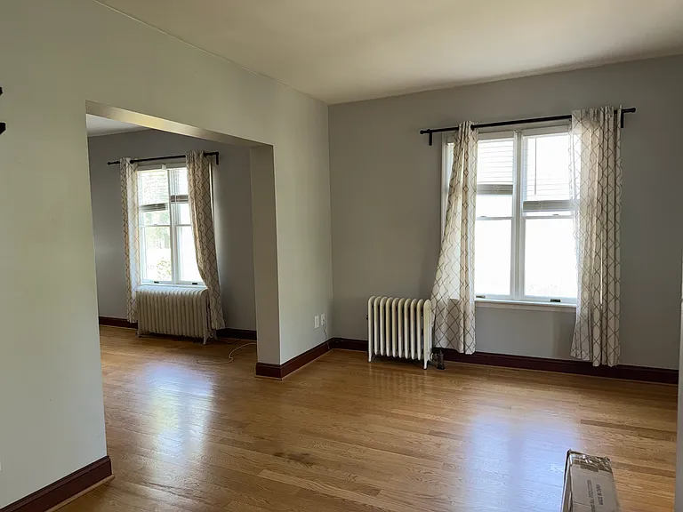 18-20 Somerville Rd #2 — Photo 8