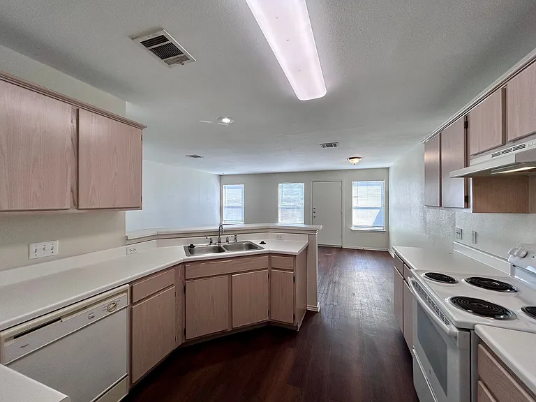 9703 Nightjar Dr — Photo 8
