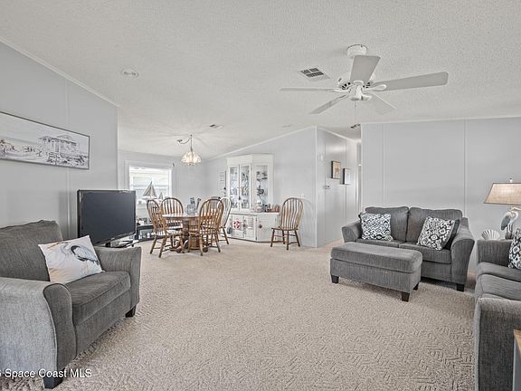 4th image of 7648 Kyak Ct #Q16